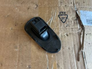 bontott SEAT LEON Jobb első Ablakemelő Kapcsoló