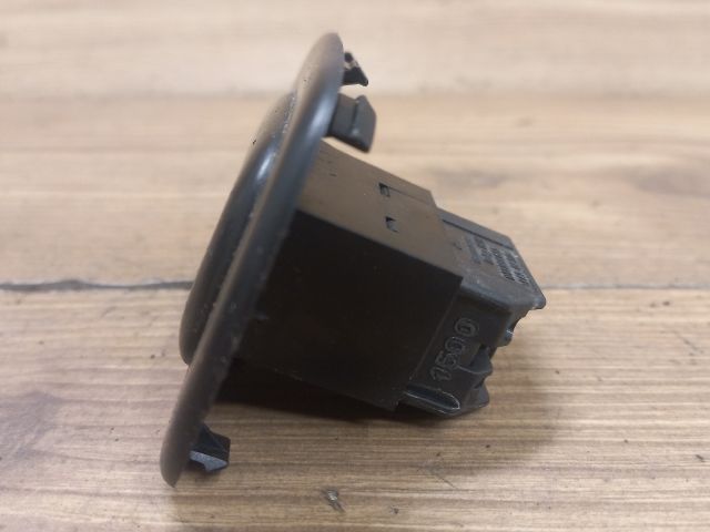 bontott SEAT LEON Jobb első Ablakemelő Kapcsoló