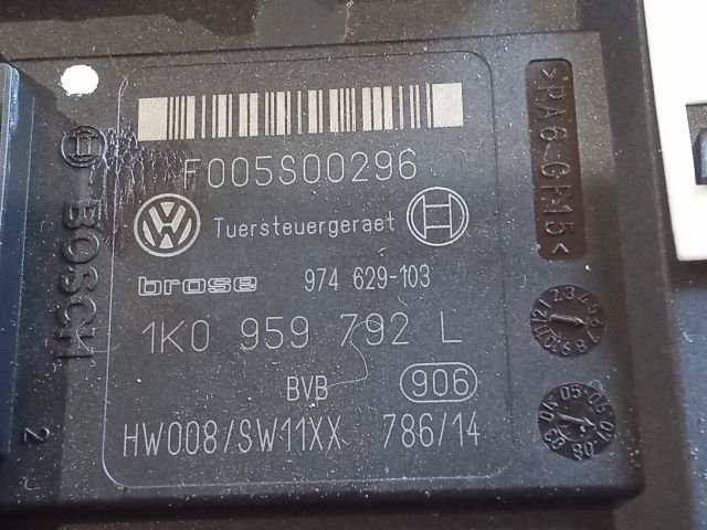 bontott SEAT LEON Jobb első Ablakemelő Motor