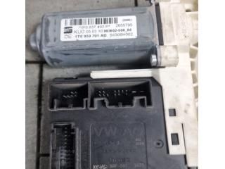 bontott SEAT LEON Jobb első Ablakemelő Motor