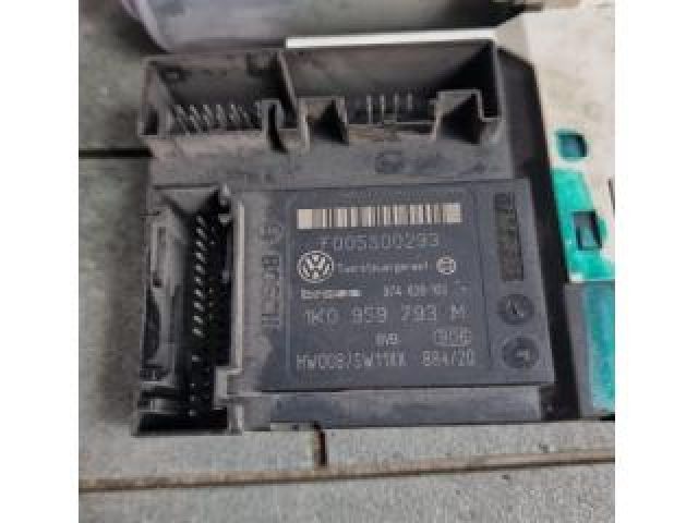 bontott SEAT LEON Jobb első Ablakemelő Motor