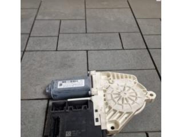 bontott SEAT LEON Jobb első Ablakemelő Motor