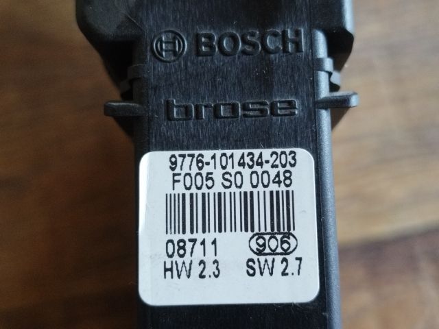 bontott SEAT LEON Jobb első Ablakemelő Motor