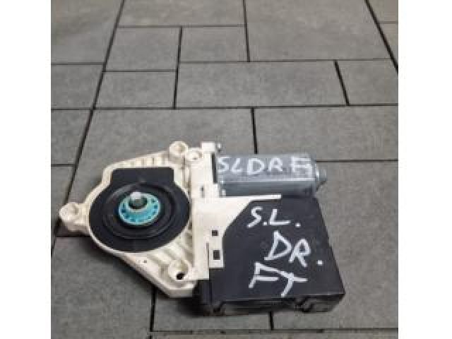 bontott SEAT LEON Jobb első Ablakemelő Motor