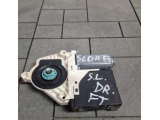 bontott SEAT LEON Jobb első Ablakemelő Motor