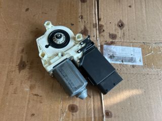 bontott SEAT LEON Jobb első Ablakemelő Motor