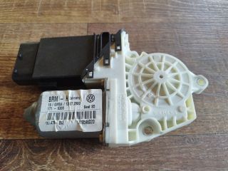 bontott SEAT LEON Jobb első Ablakemelő Motor