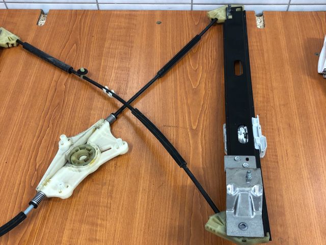 bontott SEAT LEON Jobb első Ablakemelő Szerkezet (Elektromos)