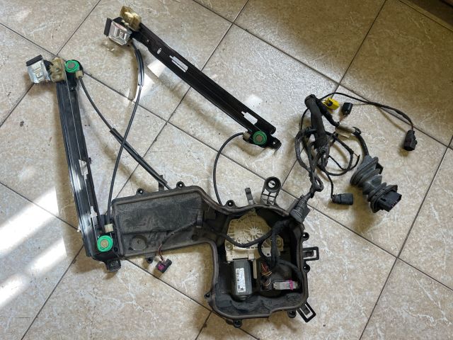 bontott SEAT LEON Jobb első Ablakemelő Szerkezet (Elektromos)