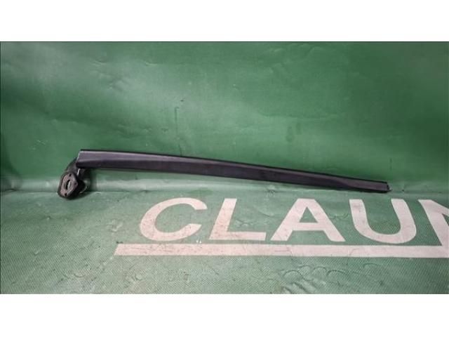 bontott SEAT LEON Jobb első Ablaktörlő Kar