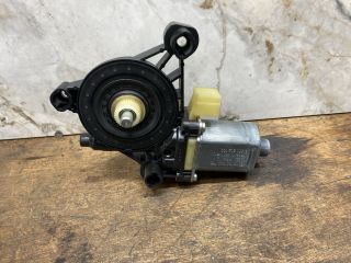 bontott SEAT LEON Jobb első Ablaktörlő Motor