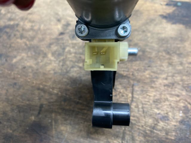 bontott SEAT LEON Jobb első Ablaktörlő Motor