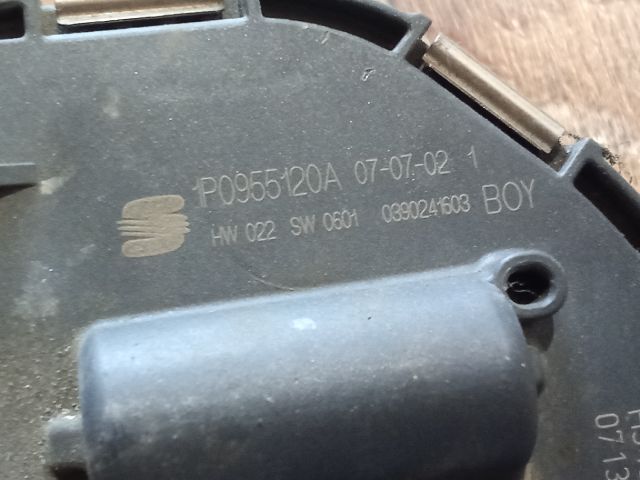 bontott SEAT LEON Jobb első Ablaktörlő Motor