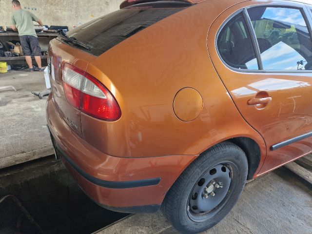 bontott SEAT LEON Jobb első Ajtó (Üres lemez)