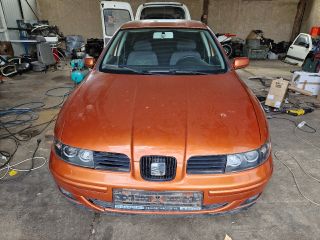 bontott SEAT LEON Jobb első Ajtó (Üres lemez)