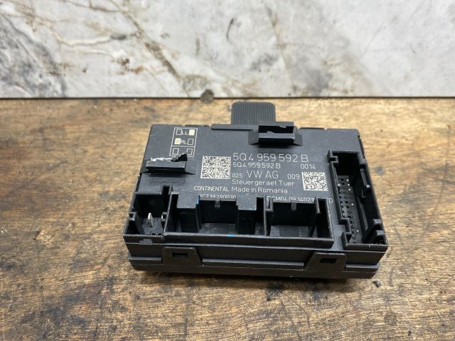 bontott SEAT LEON Jobb első Ajtó Vezérlőegység