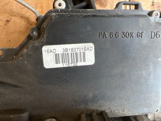 bontott SEAT LEON Jobb első Ajtózár