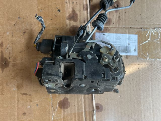 bontott SEAT LEON Jobb első Ajtózár