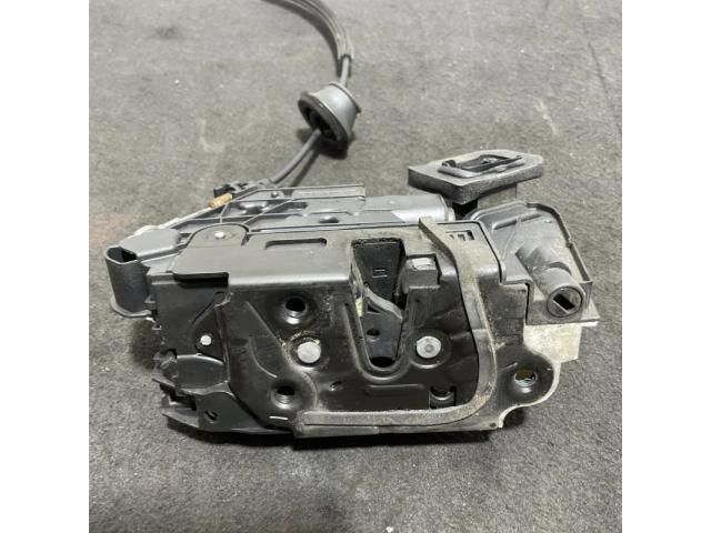 bontott SEAT LEON Jobb első Ajtózár