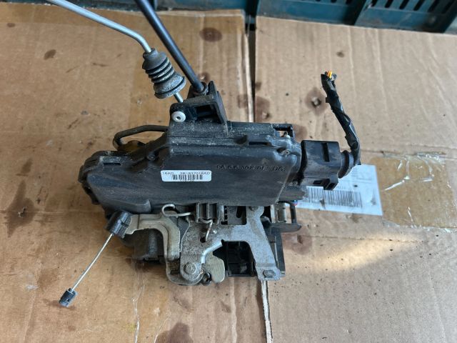 bontott SEAT LEON Jobb első Ajtózár