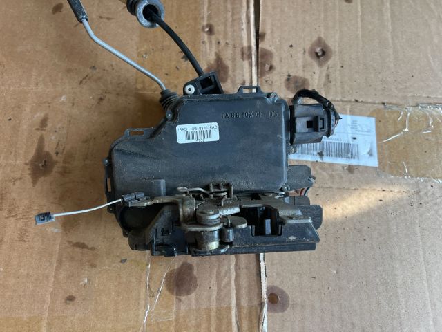 bontott SEAT LEON Jobb első Ajtózár