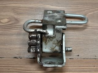 bontott SEAT LEON Jobb első Alsó Zsanér