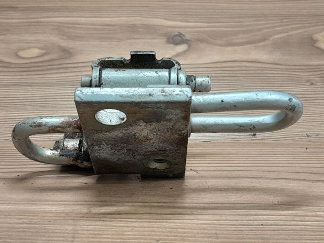 bontott SEAT LEON Jobb első Alsó Zsanér