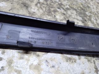 bontott SEAT LEON Jobb első Lökhárító Díszléc