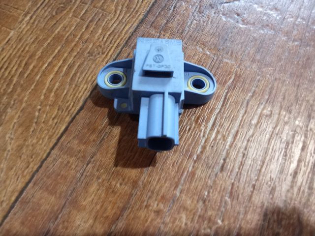 bontott SEAT LEON Jobb első Oldal Ütközés Érzékelő