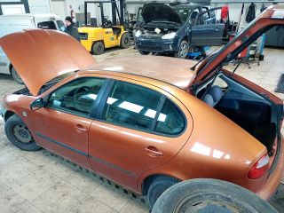 bontott SEAT LEON Jobb első Sárvédő Irányjelző