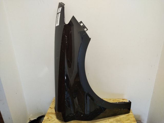 bontott SEAT LEON Jobb első Sárvédő