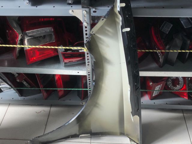 bontott SEAT LEON Jobb első Sárvédő