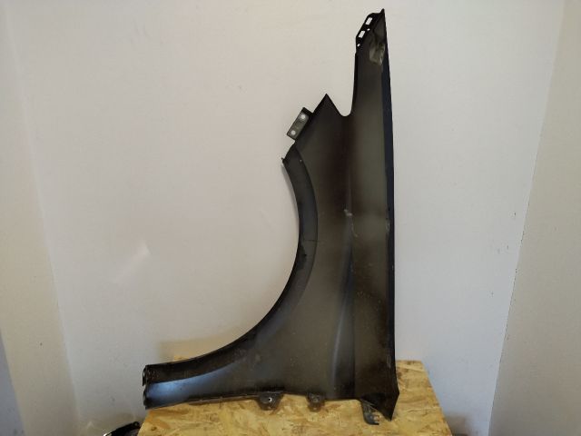 bontott SEAT LEON Jobb első Sárvédő