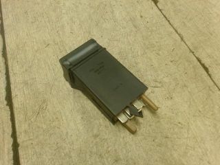 bontott SEAT LEON Jobb első Ülésfűtés Kapcsoló