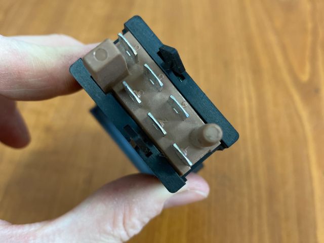 bontott SEAT LEON Jobb első Ülésfűtés Kapcsoló