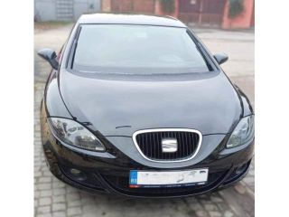bontott SEAT LEON Jobb első Zsanér