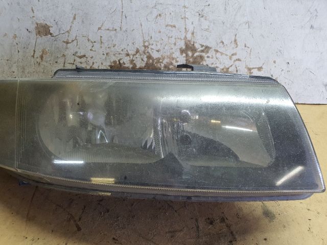 bontott SEAT LEON Jobb Fényszóró