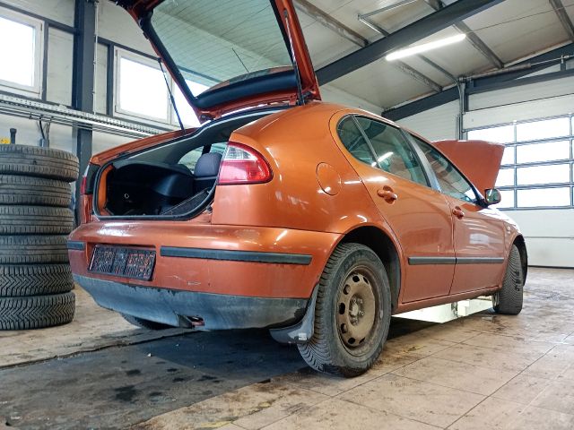 bontott SEAT LEON Jobb Fényszóró