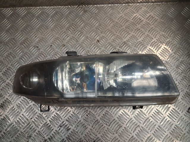 bontott SEAT LEON Jobb Fényszóró