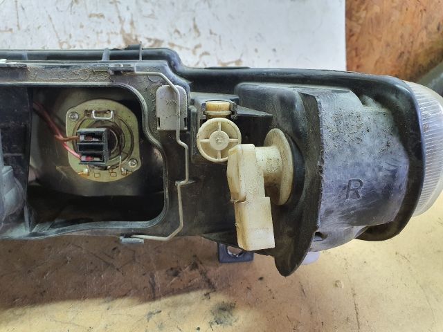 bontott SEAT LEON Jobb Fényszóró