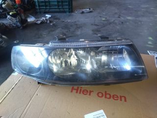 bontott SEAT LEON Jobb Fényszóró