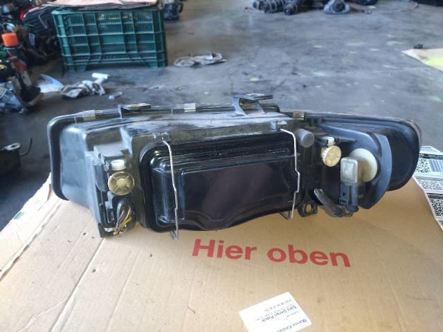 bontott SEAT LEON Jobb Fényszóró