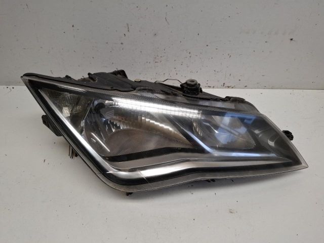bontott SEAT LEON Jobb Fényszóró