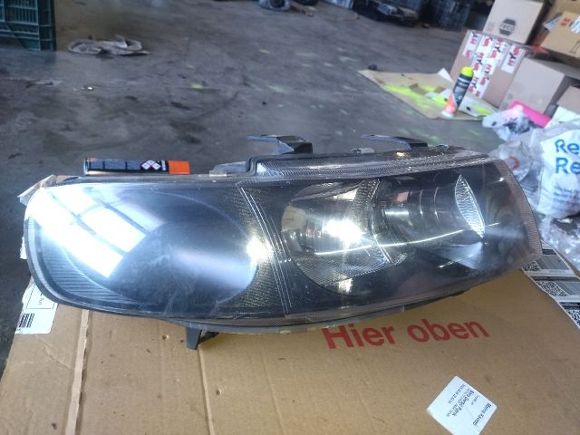 bontott SEAT LEON Jobb Fényszóró