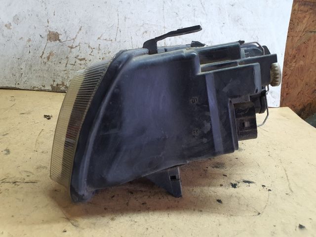 bontott SEAT LEON Jobb Fényszóró