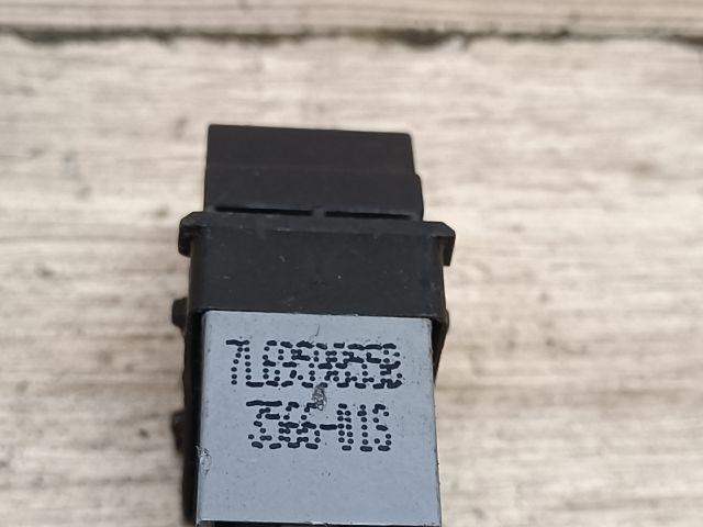 bontott SEAT LEON Jobb hátsó Ablakemelő Kapcsoló