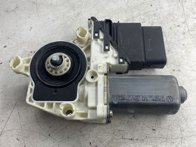 bontott SEAT LEON Jobb hátsó Ablakemelő Motor