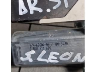 bontott SEAT LEON Jobb hátsó Ablakemelő Motor