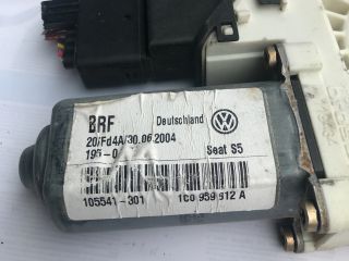 bontott SEAT LEON Jobb hátsó Ablakemelő Motor