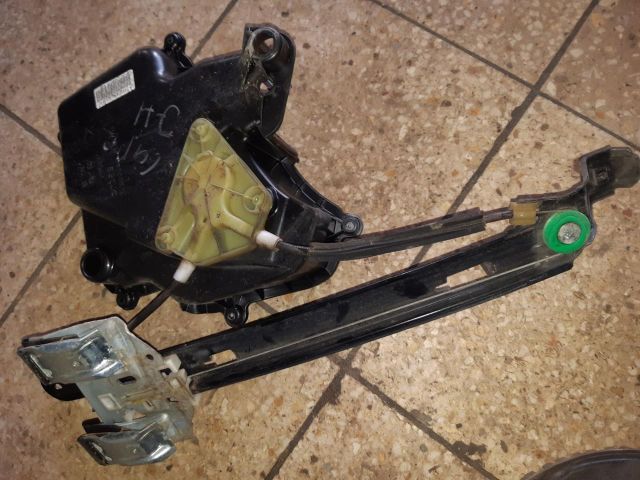 bontott SEAT LEON Jobb hátsó Ablakemelő Szerkezet (Elektromos)